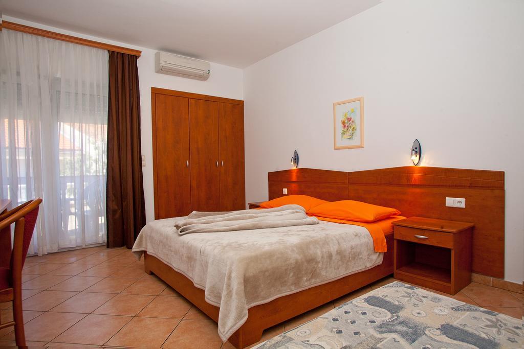 Guesthouse Villa Adria Malinska Kültér fotó