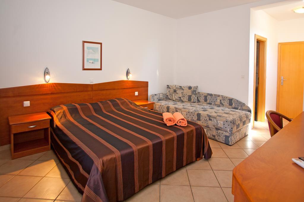 Guesthouse Villa Adria Malinska Kültér fotó