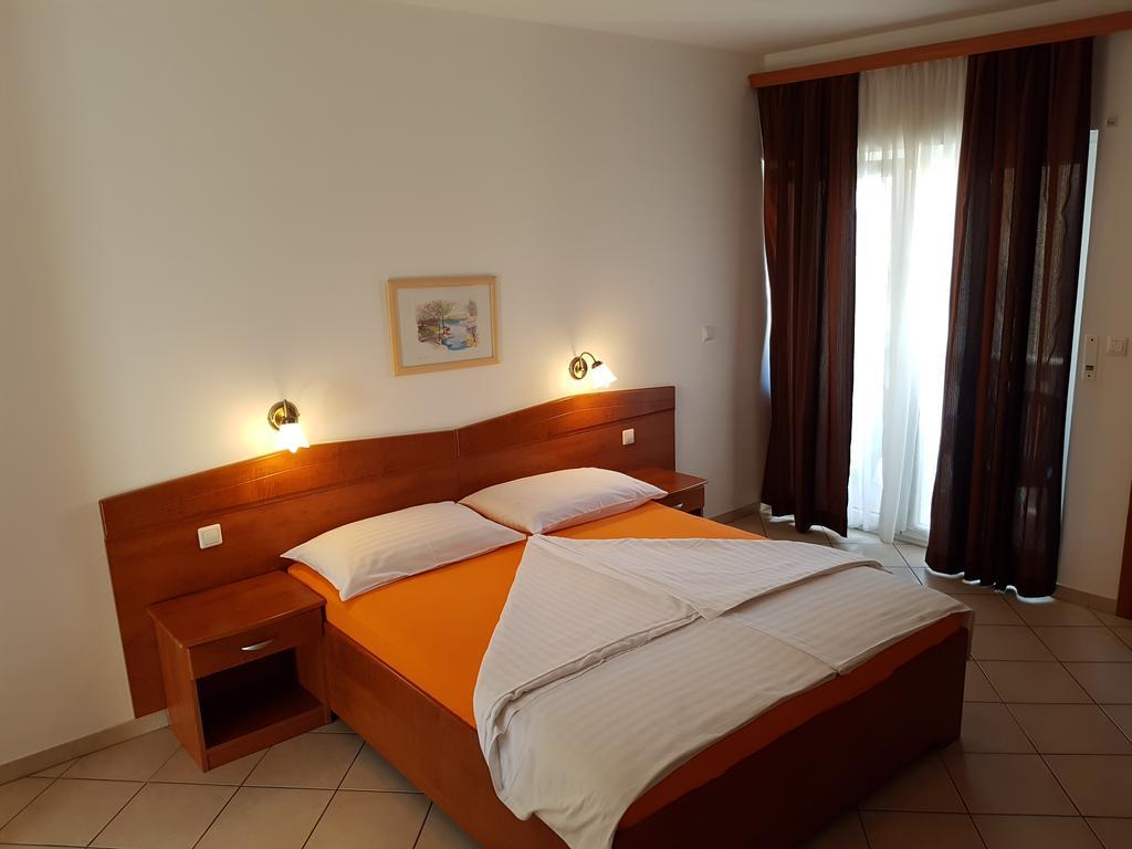 Guesthouse Villa Adria Malinska Kültér fotó
