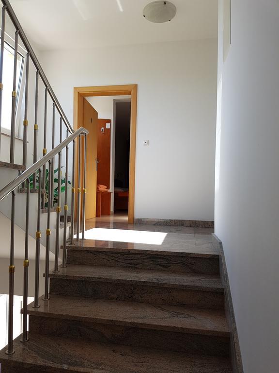 Guesthouse Villa Adria Malinska Kültér fotó