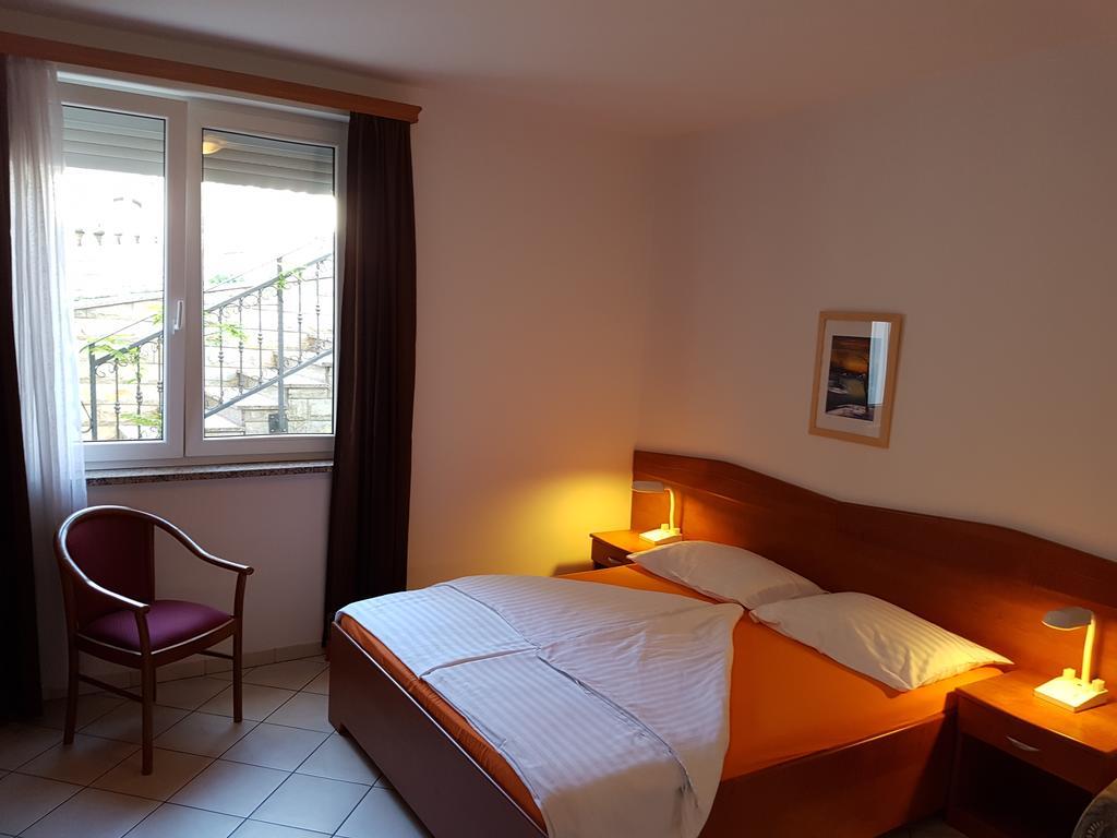Guesthouse Villa Adria Malinska Kültér fotó