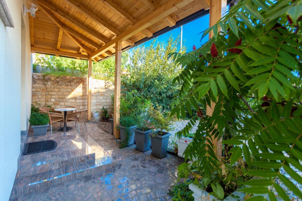 Guesthouse Villa Adria Malinska Kültér fotó