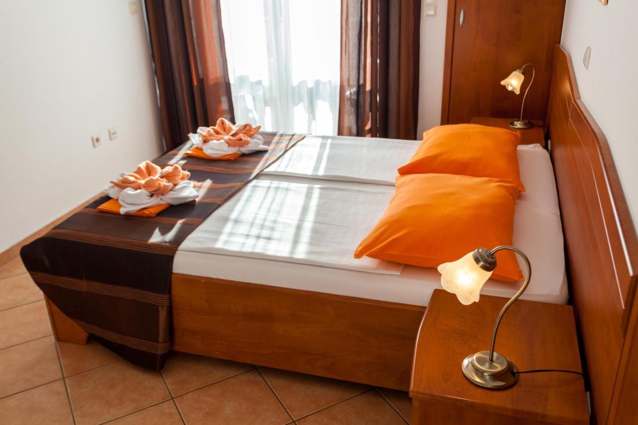 Guesthouse Villa Adria Malinska Kültér fotó