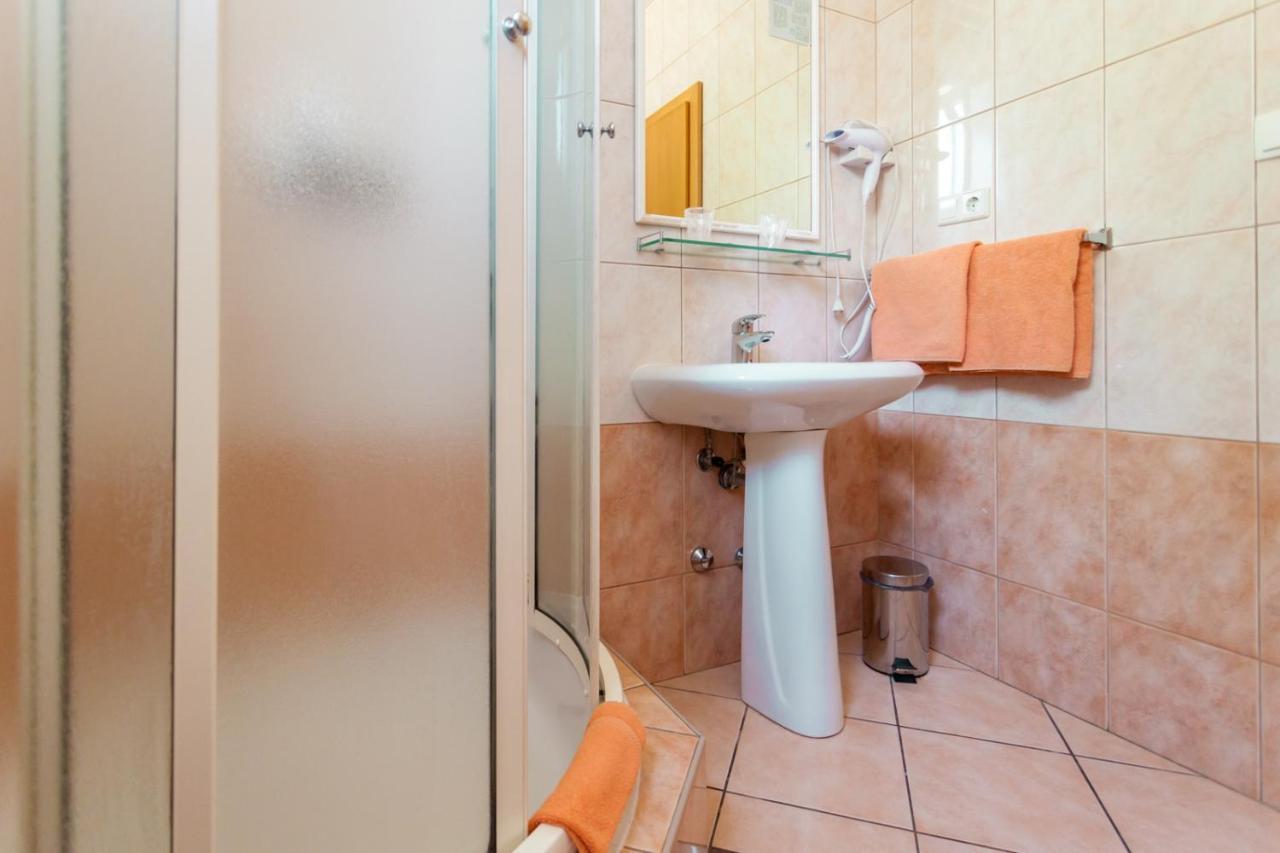 Guesthouse Villa Adria Malinska Kültér fotó